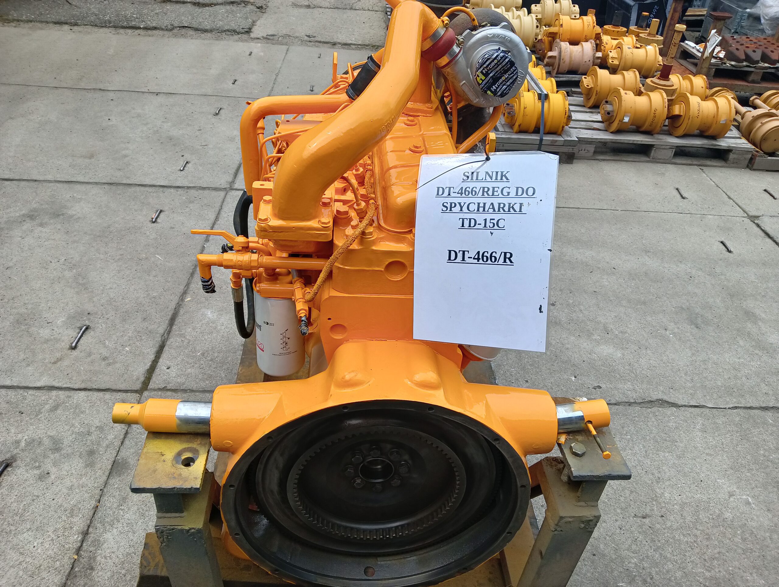 Silnik DT-466 po regeneracji do spycharki Dressta TD15C
